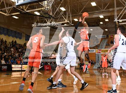 Thumbnail 2 in Eastside Catholic vs. Wilsonville (Les Schwab Invitational) photogallery.