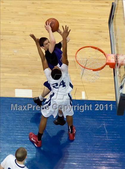 Thumbnail 1 in Foothills Christian vs Horizon (CIF SDS D5 Final) photogallery.