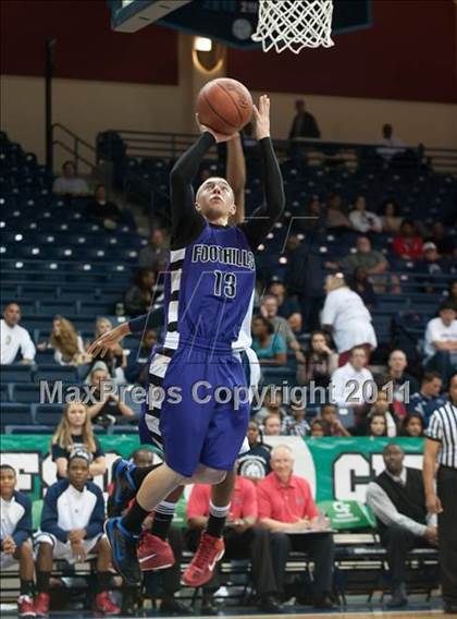 Thumbnail 3 in Foothills Christian vs Horizon (CIF SDS D5 Final) photogallery.