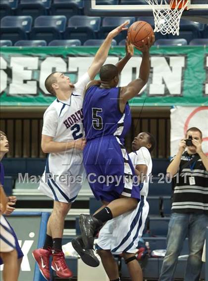 Thumbnail 3 in Foothills Christian vs Horizon (CIF SDS D5 Final) photogallery.