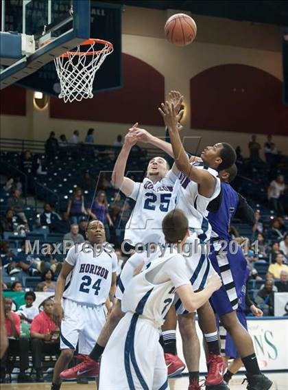 Thumbnail 2 in Foothills Christian vs Horizon (CIF SDS D5 Final) photogallery.