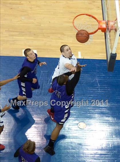 Thumbnail 2 in Foothills Christian vs Horizon (CIF SDS D5 Final) photogallery.