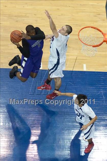 Thumbnail 1 in Foothills Christian vs Horizon (CIF SDS D5 Final) photogallery.