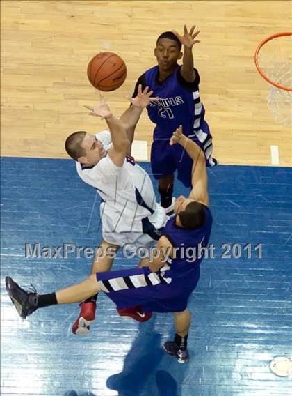 Thumbnail 2 in Foothills Christian vs Horizon (CIF SDS D5 Final) photogallery.