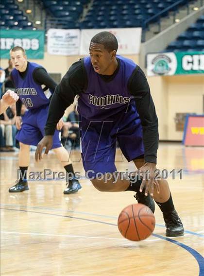 Thumbnail 2 in Foothills Christian vs Horizon (CIF SDS D5 Final) photogallery.