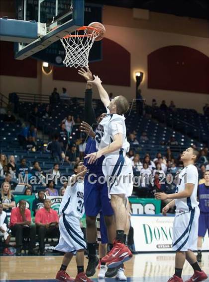 Thumbnail 2 in Foothills Christian vs Horizon (CIF SDS D5 Final) photogallery.