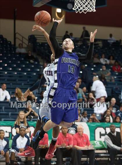 Thumbnail 1 in Foothills Christian vs Horizon (CIF SDS D5 Final) photogallery.