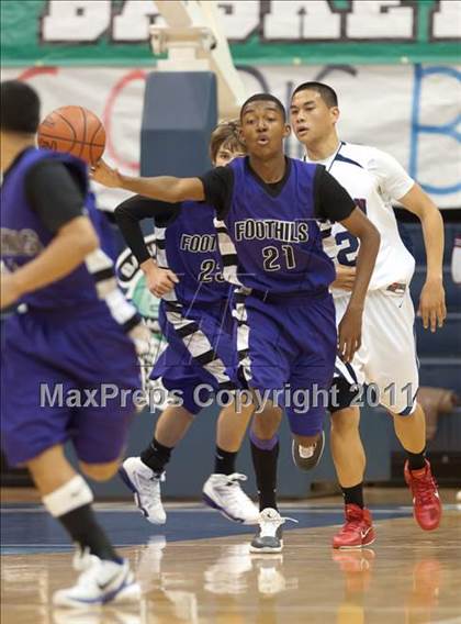 Thumbnail 2 in Foothills Christian vs Horizon (CIF SDS D5 Final) photogallery.