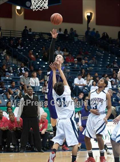 Thumbnail 1 in Foothills Christian vs Horizon (CIF SDS D5 Final) photogallery.