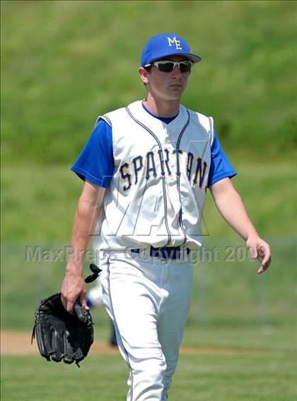 Thumbnail 2 in Clarke vs. Maine-Endwell (NYSPHSAA Class A Semifinal) photogallery.