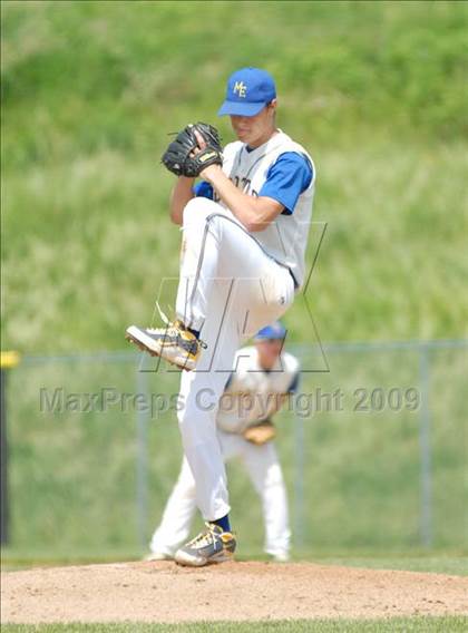 Thumbnail 1 in Clarke vs. Maine-Endwell (NYSPHSAA Class A Semifinal) photogallery.