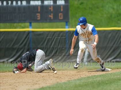 Thumbnail 3 in Clarke vs. Maine-Endwell (NYSPHSAA Class A Semifinal) photogallery.
