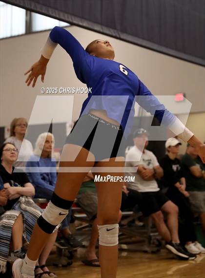 Thumbnail 2 in Mesquite vs. Tanque Verde (Lancer Invitational) photogallery.