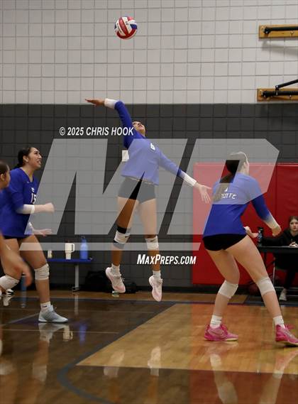 Thumbnail 2 in Mesquite vs. Tanque Verde (Lancer Invitational) photogallery.