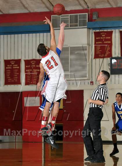 Thumbnail 1 in Maxwell vs. East Nicolaus (Love of the Game) photogallery.