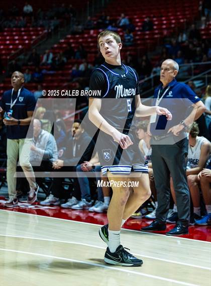 Thumbnail 2 in Bingham vs. Corner Canyon (UHSAA 6A Quarterfinal) photogallery.