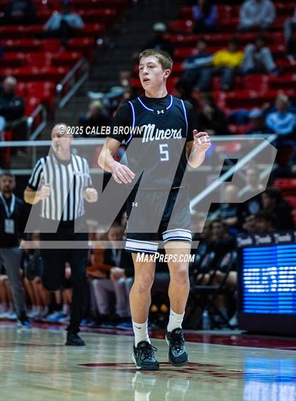 Thumbnail 2 in Bingham vs. Corner Canyon (UHSAA 6A Quarterfinal) photogallery.