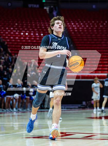 Thumbnail 3 in Bingham vs. Corner Canyon (UHSAA 6A Quarterfinal) photogallery.