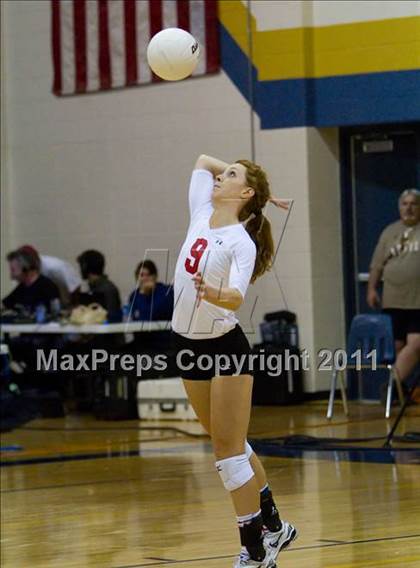 Thumbnail 3 in Bishop Miege @ Aquinas photogallery.