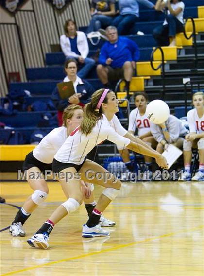 Thumbnail 2 in Bishop Miege @ Aquinas photogallery.