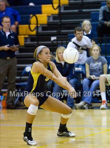 Thumbnail 2 in Bishop Miege @ Aquinas photogallery.