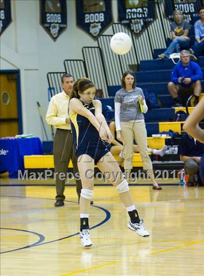 Thumbnail 3 in Bishop Miege @ Aquinas photogallery.