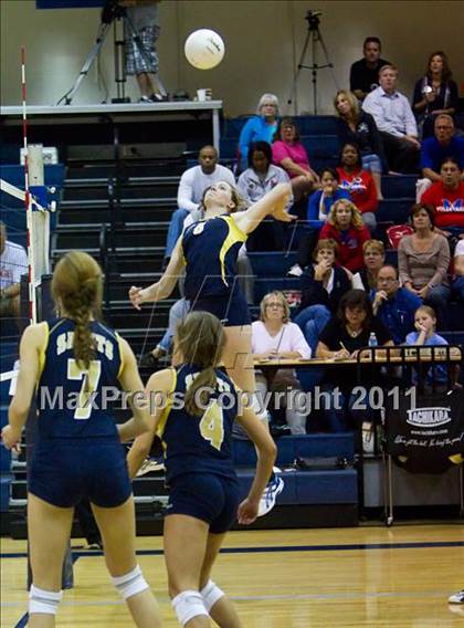 Thumbnail 2 in Bishop Miege @ Aquinas photogallery.