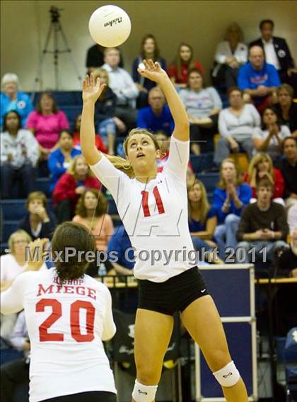 Thumbnail 1 in Bishop Miege @ Aquinas photogallery.