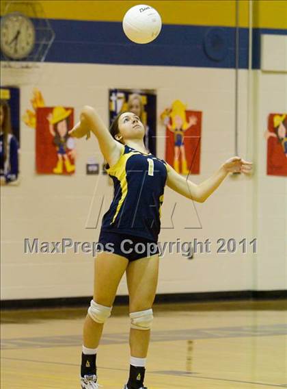 Thumbnail 2 in Bishop Miege @ Aquinas photogallery.