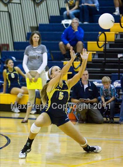 Thumbnail 1 in Bishop Miege @ Aquinas photogallery.