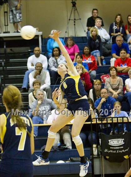 Thumbnail 2 in Bishop Miege @ Aquinas photogallery.