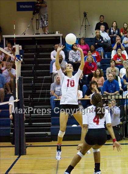 Thumbnail 3 in Bishop Miege @ Aquinas photogallery.