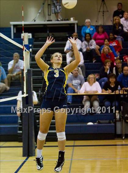 Thumbnail 3 in Bishop Miege @ Aquinas photogallery.