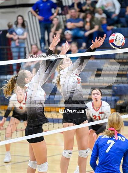 Thumbnail 1 in St. David vs Mogollon (AIA 1A State Finals) photogallery.