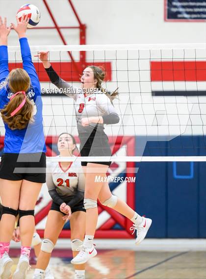 Thumbnail 1 in St. David vs Mogollon (AIA 1A State Finals) photogallery.