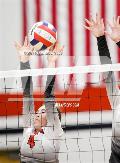Thumbnail 1 in St. David vs Mogollon (AIA 1A State Finals) photogallery.