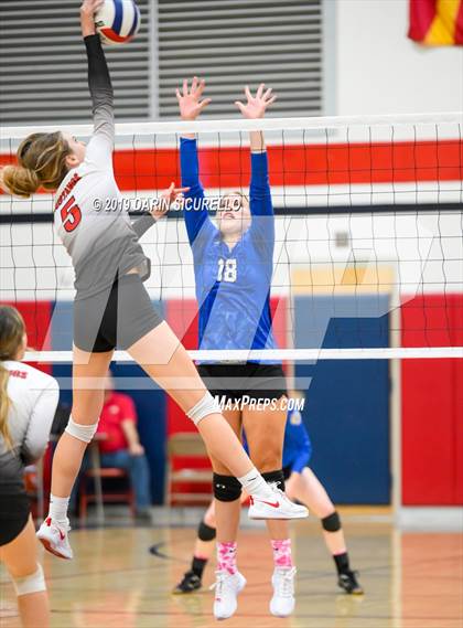 Thumbnail 2 in St. David vs Mogollon (AIA 1A State Finals) photogallery.