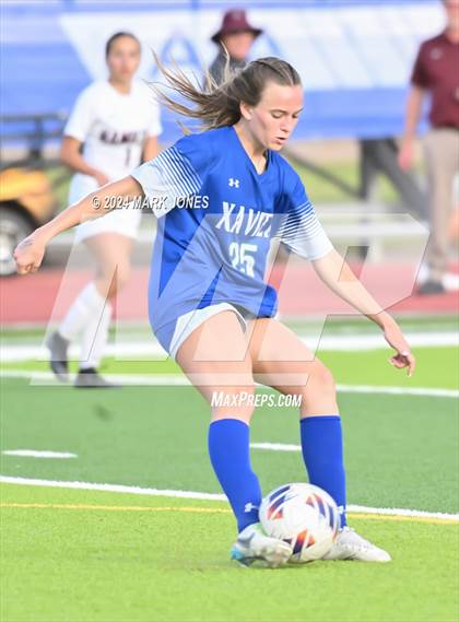Thumbnail 3 in Xavier College Prep vs. Hamilton (AIA 6A Final) photogallery.