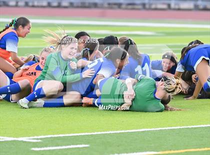 Thumbnail 3 in Xavier College Prep vs. Hamilton (AIA 6A Final) photogallery.