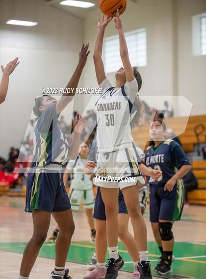 Thumbnail 3 in Del Norte vs. Mater Dei Catholic (MLK Showcase) photogallery.