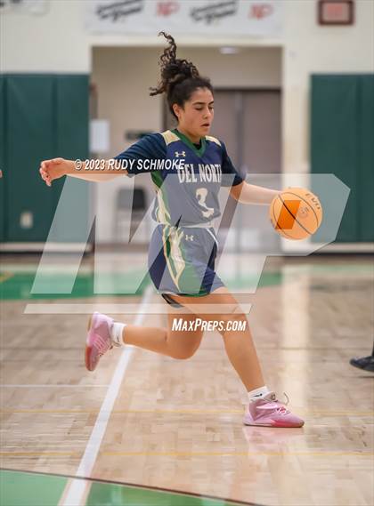 Thumbnail 3 in Del Norte vs. Mater Dei Catholic (MLK Showcase) photogallery.