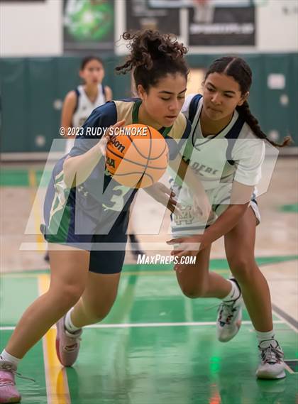 Thumbnail 2 in Del Norte vs. Mater Dei Catholic (MLK Showcase) photogallery.