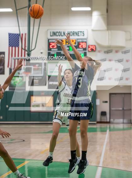 Thumbnail 1 in Del Norte vs. Mater Dei Catholic (MLK Showcase) photogallery.