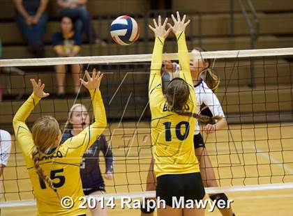 Thumbnail 3 in Boerne vs. Blanco  photogallery.