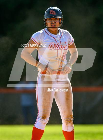 Thumbnail 3 in Foothill vs. Huntington Beach photogallery.