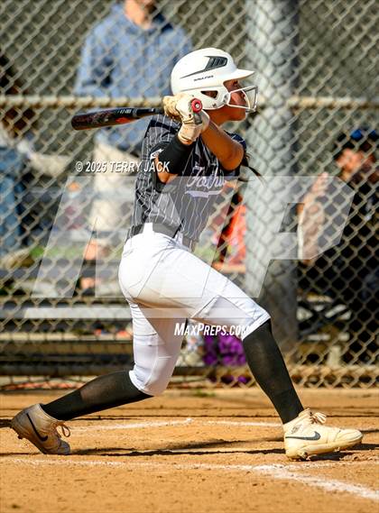 Thumbnail 3 in Foothill vs. Huntington Beach photogallery.