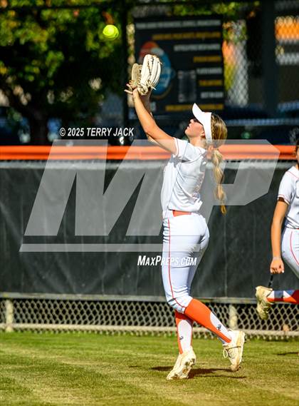 Thumbnail 2 in Foothill vs. Huntington Beach photogallery.