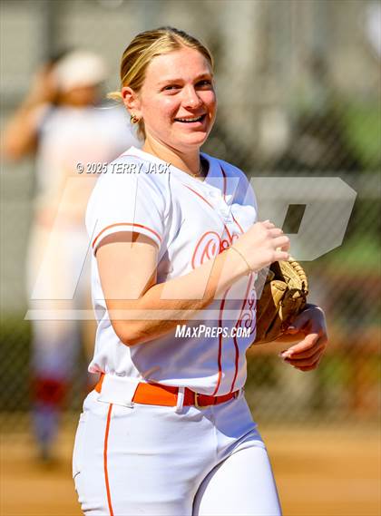 Thumbnail 3 in Foothill vs. Huntington Beach photogallery.