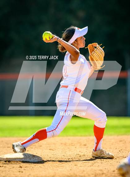 Thumbnail 3 in Foothill vs. Huntington Beach photogallery.