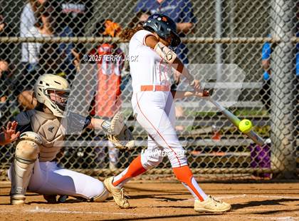 Thumbnail 3 in Foothill vs. Huntington Beach photogallery.